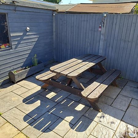 Beach & Tonic Beachside Chalet Humberston Екстер'єр фото