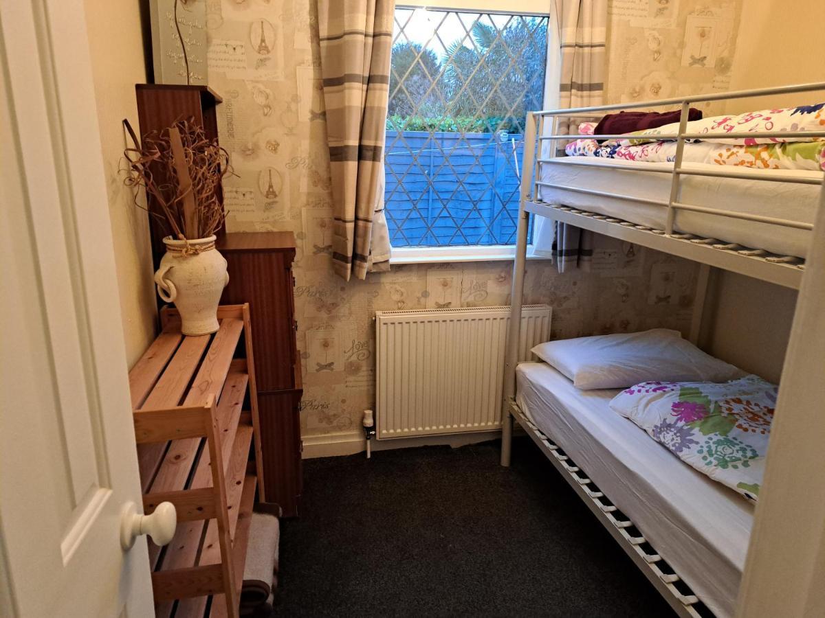 Beach & Tonic Beachside Chalet Humberston Екстер'єр фото