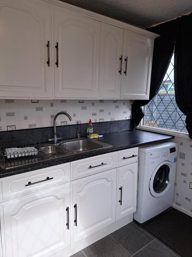 Beach & Tonic Beachside Chalet Humberston Екстер'єр фото