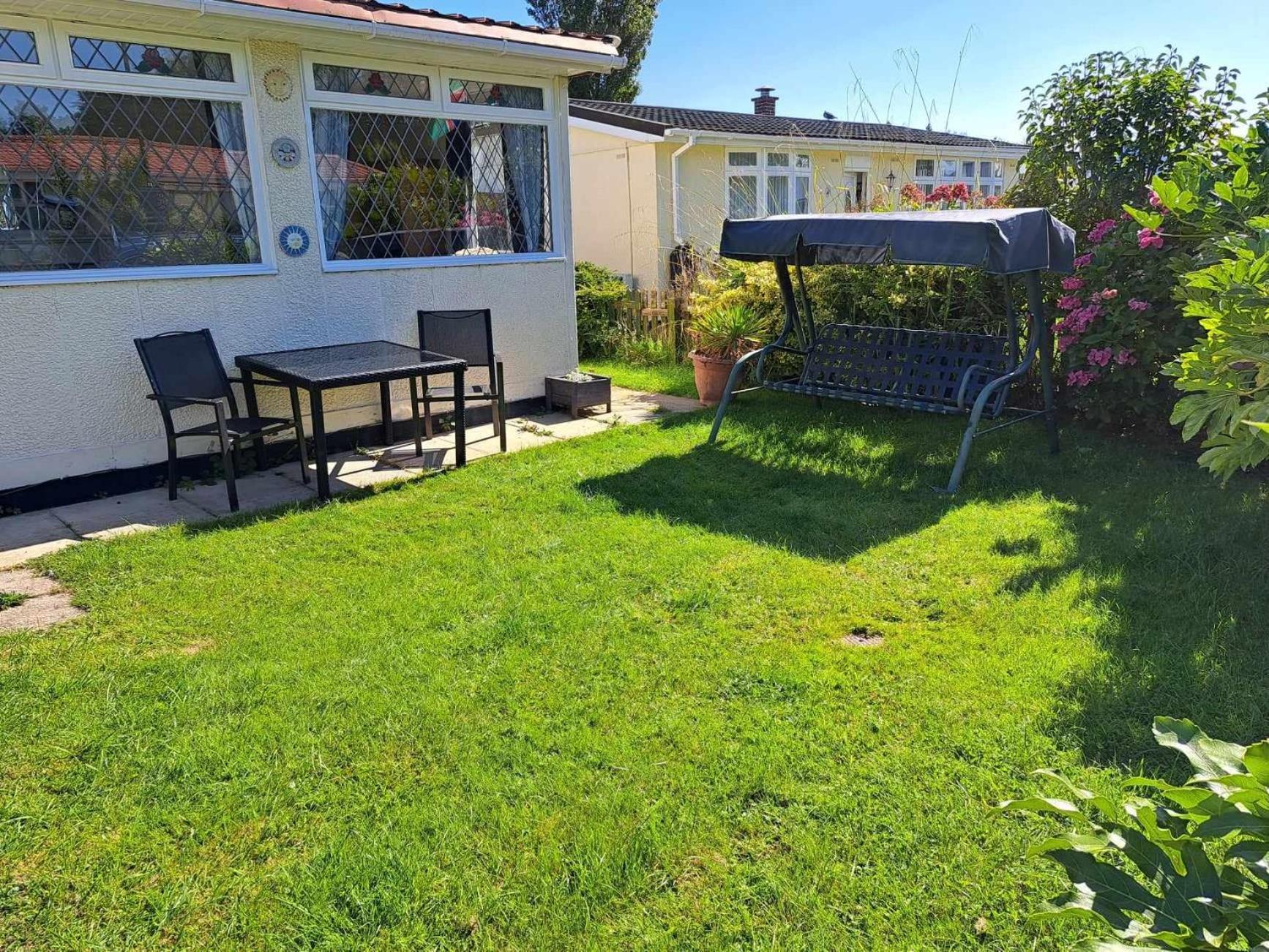 Beach & Tonic Beachside Chalet Humberston Екстер'єр фото